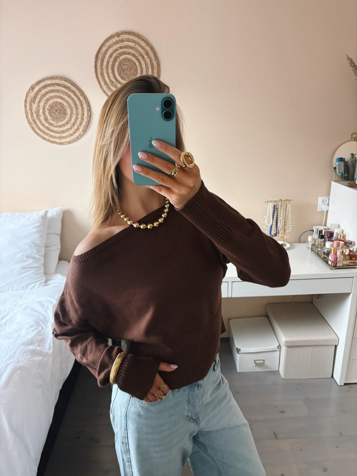 Off-Shoulder Knit - Brown